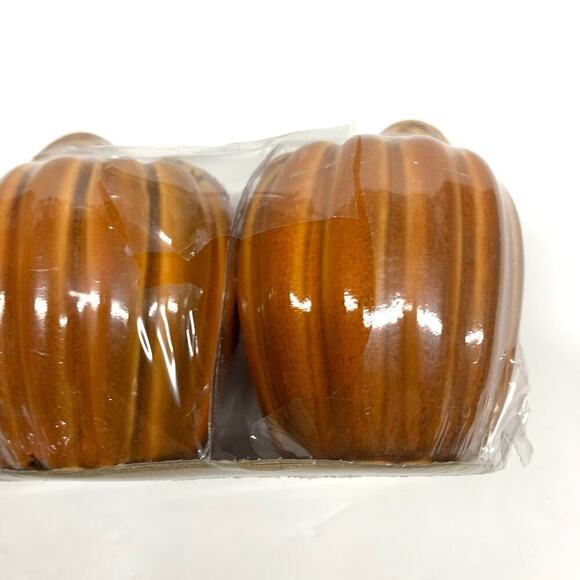 NOS Vintage Inspired Pumpkin Fall Harvest 2”x2” Salt Pepper Shaker Set Ceramic - Picture 9 of 9